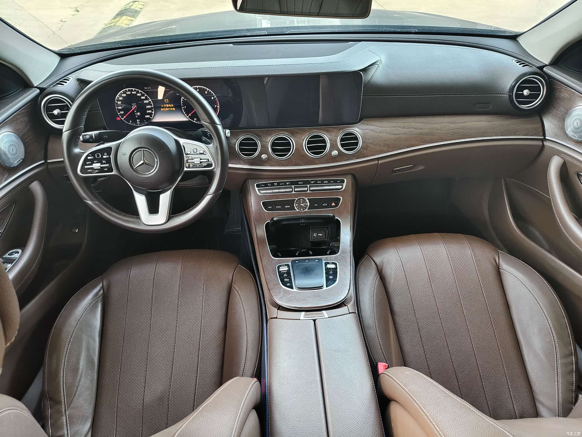 Mercedes-Benz E-Class, 2019 10