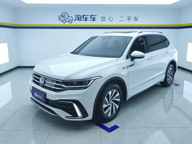 Volkswagen Tiguan L PHEV 2024 — купить из Китая под заказ