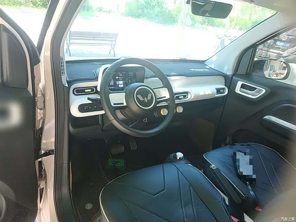 Wuling MINIEV, 2024 10