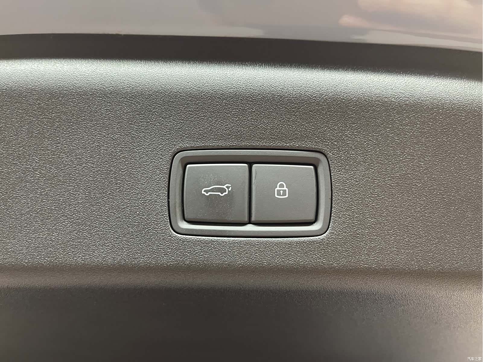 Li Auto i8, 2025 32