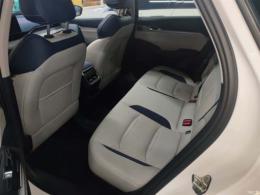 Geely Preface, 2022 17