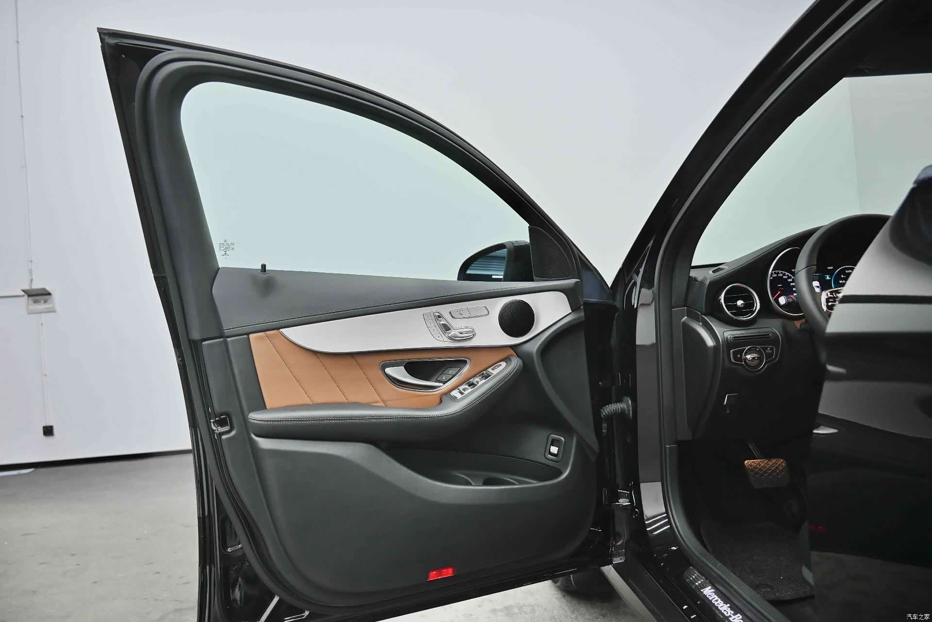 Mercedes-Benz GLC, 2023 14