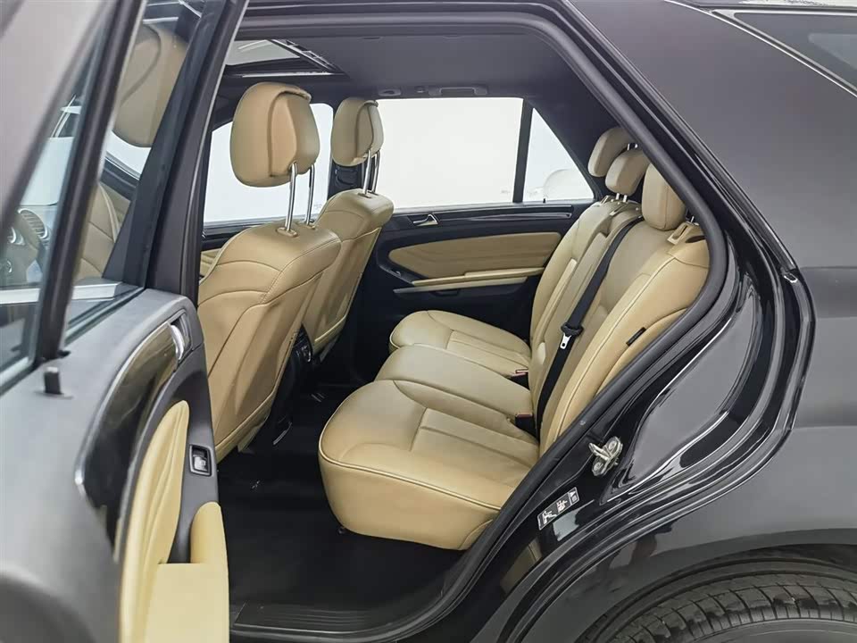 Mercedes-Benz M class