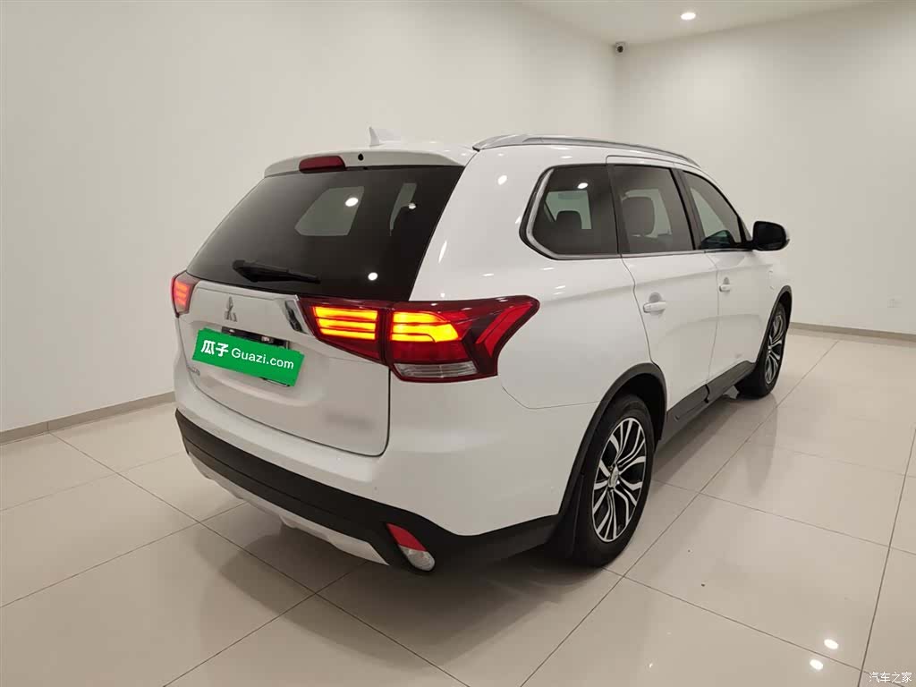 Mitsubishi Outlander, 2017 7