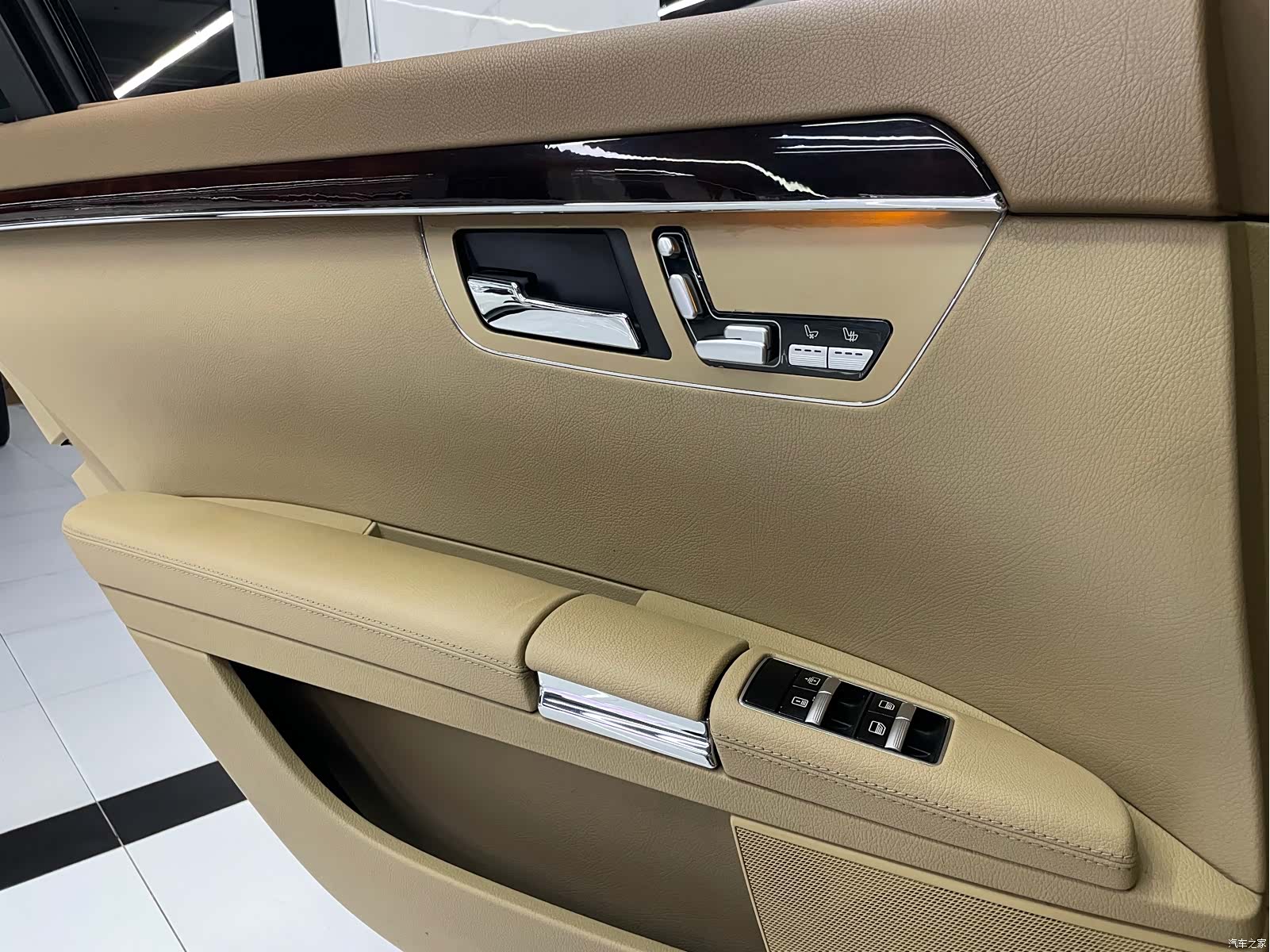 Mercedes-Benz S-Class, 2010 39