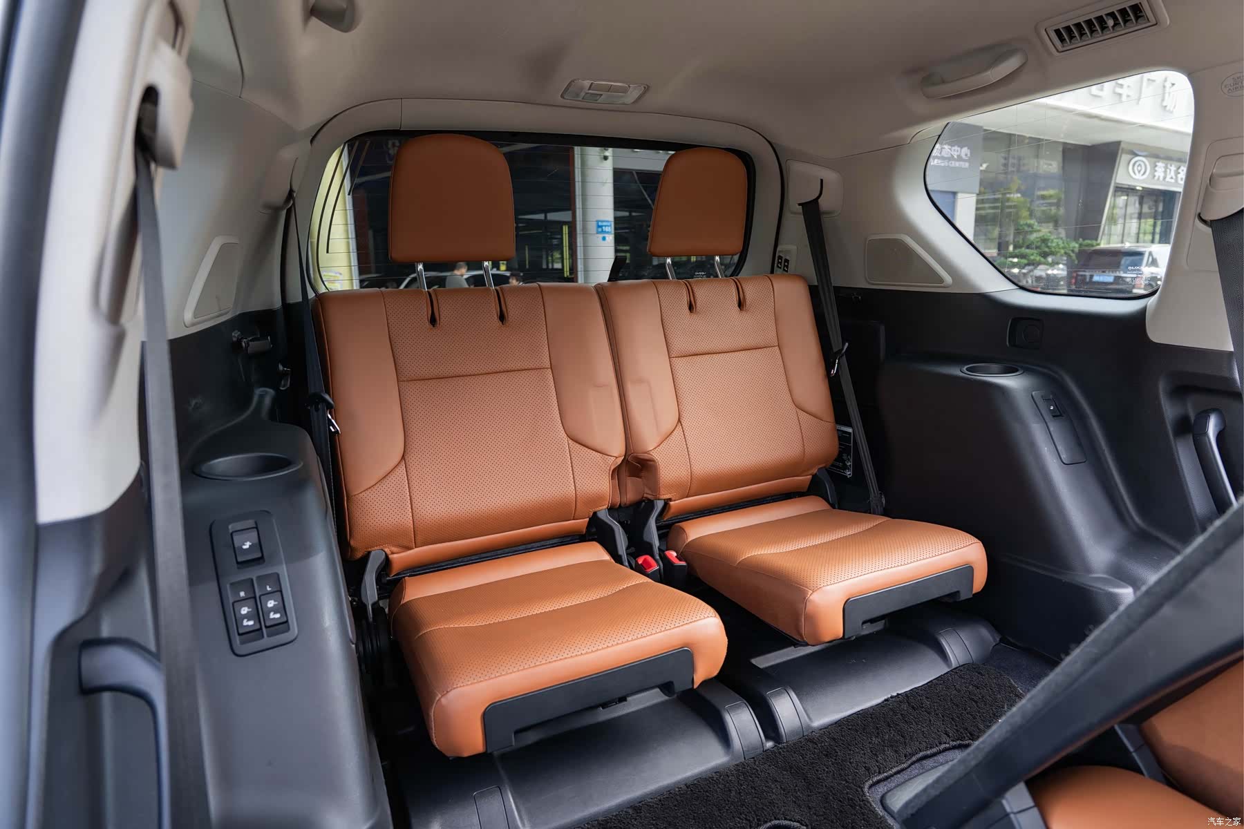 Lexus GX, 2015 13