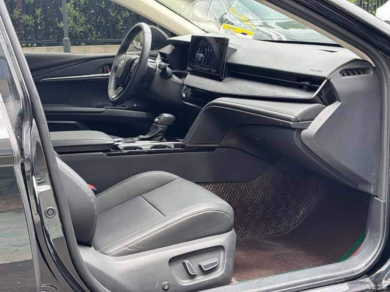 Toyota Camry, 2024 3
