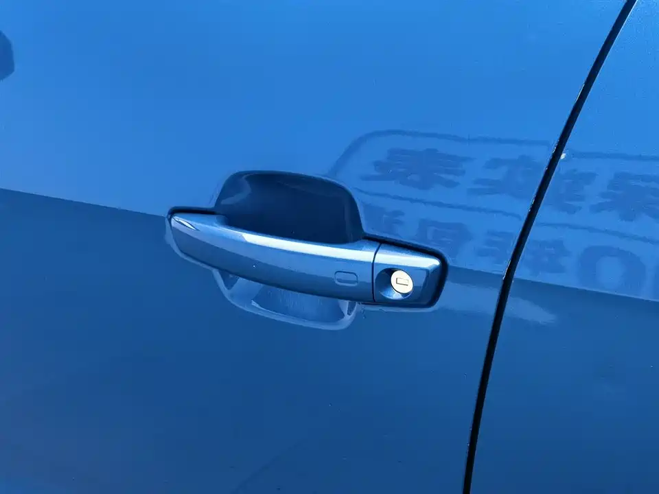 Audi Q2L Audi Q2L