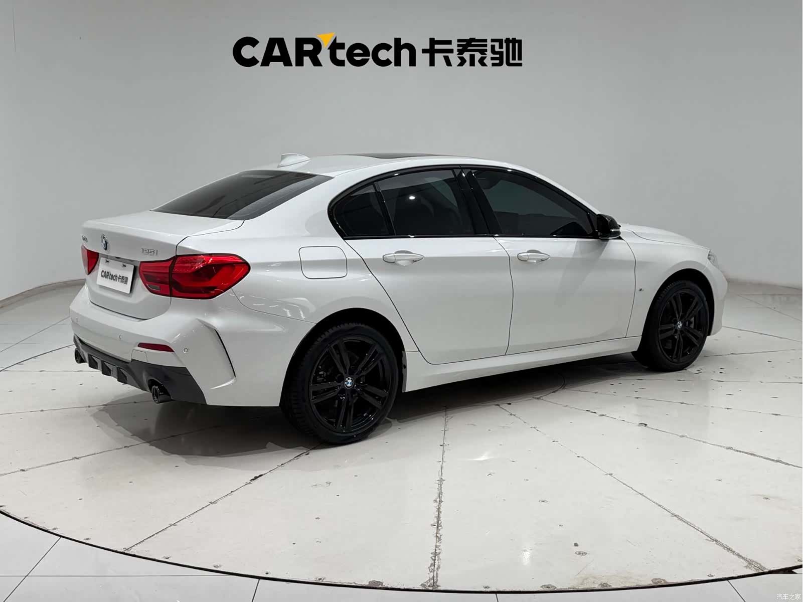 BMW 1 Series, 2022 11