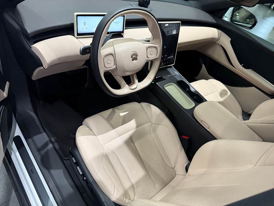 NIO ET5T