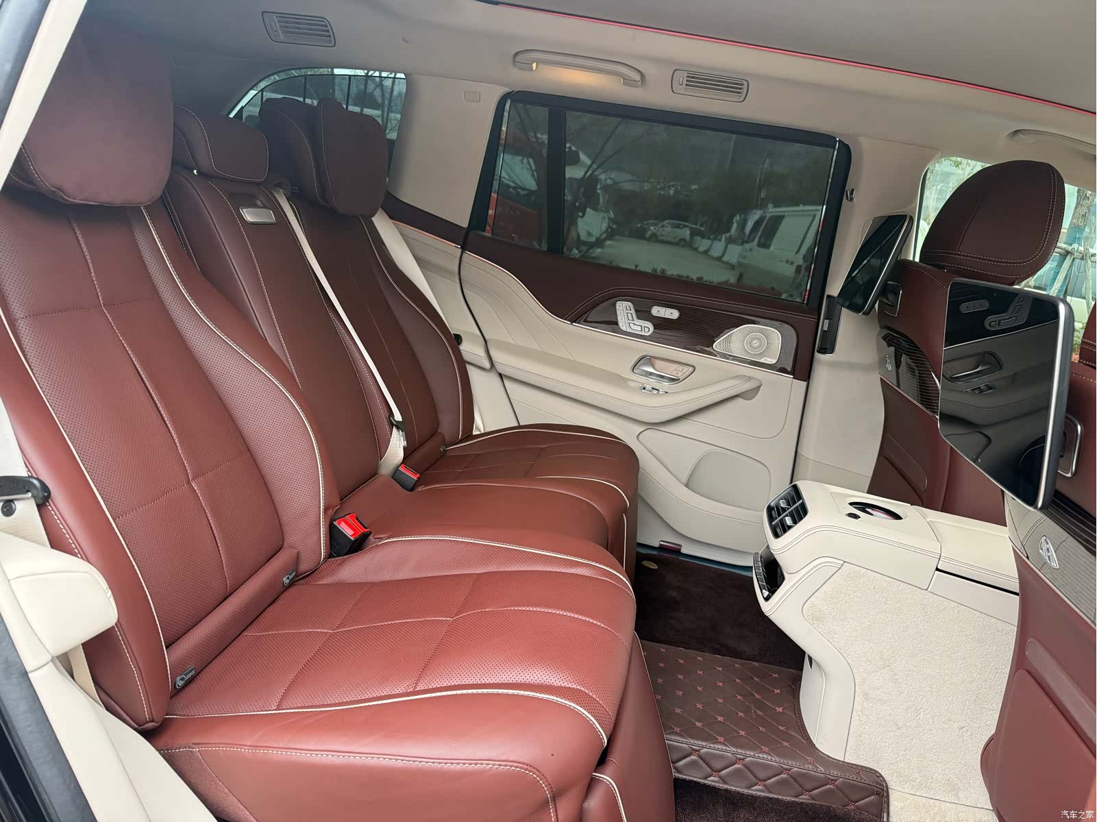Maybach GLS, 2023 6