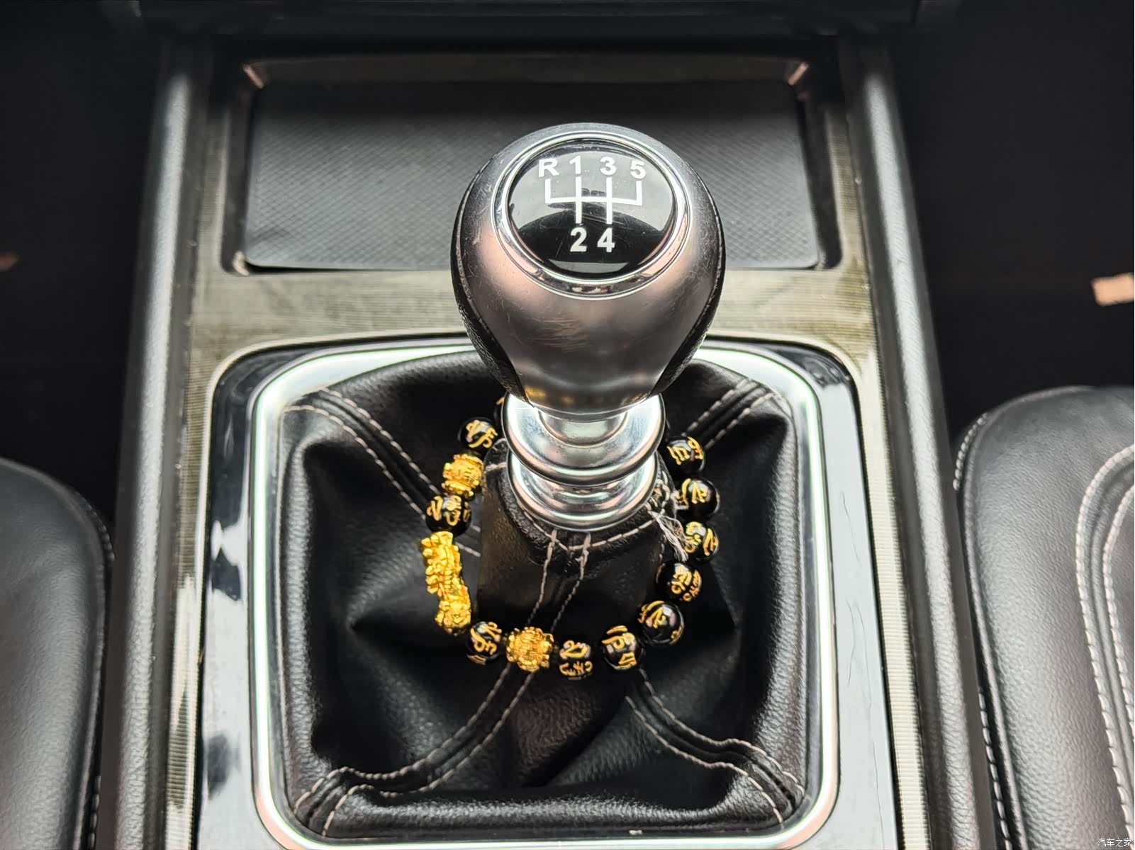 Zotye Z560, 2017 14