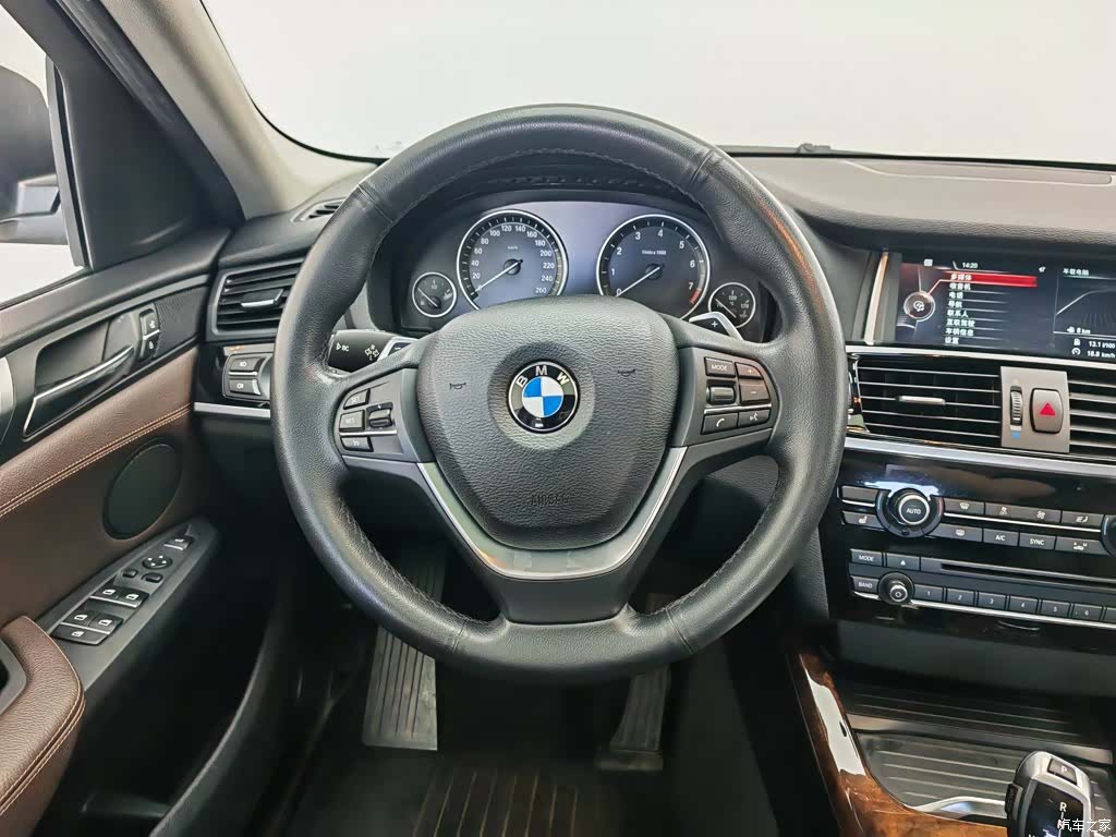 BMW X4, 2015 11
