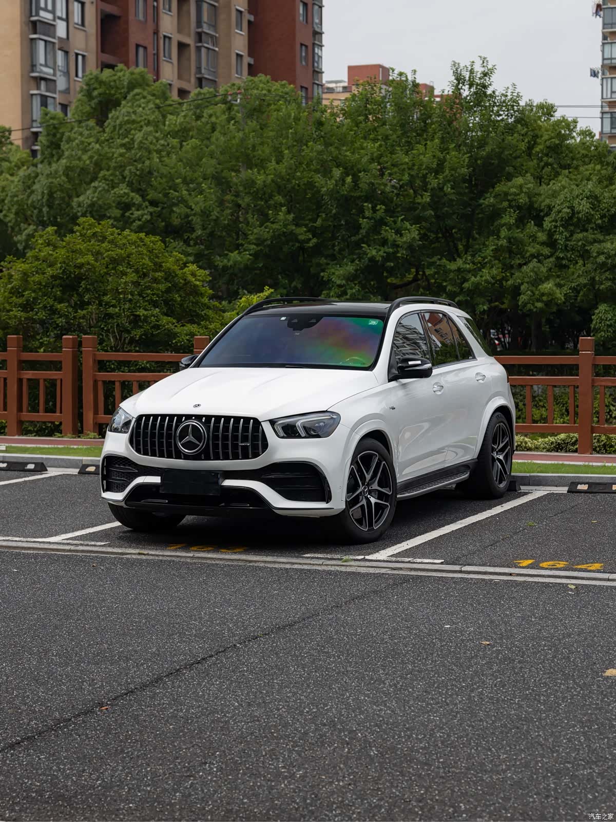 Mercedes-Benz GLE, 2021 1