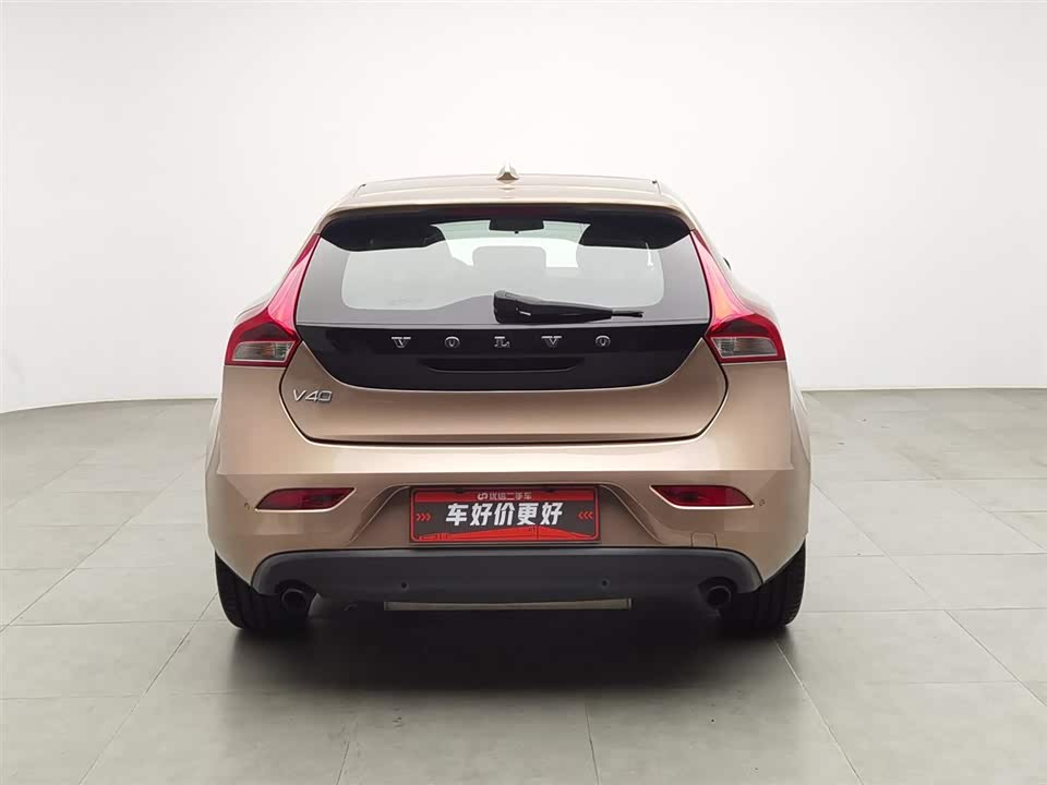 Volvo V40
