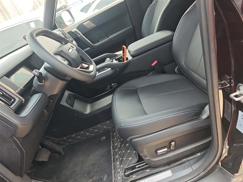 Chery iCAR, 2025 15