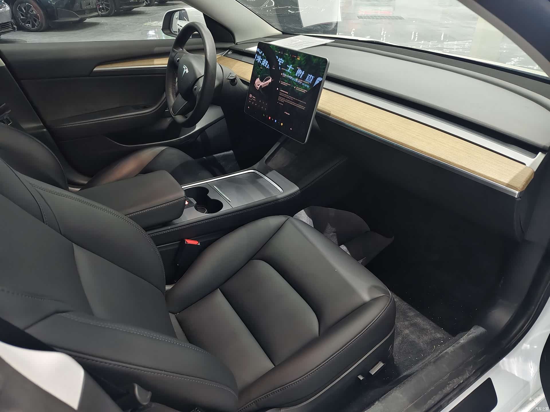 Tesla Model 3, 2021 13