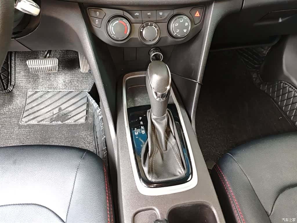 Chevrolet 320, 2018 14