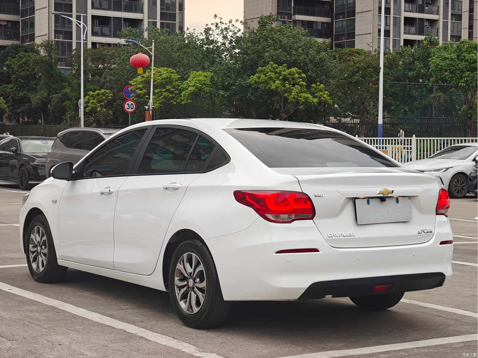 Chevrolet 320, 2018 16