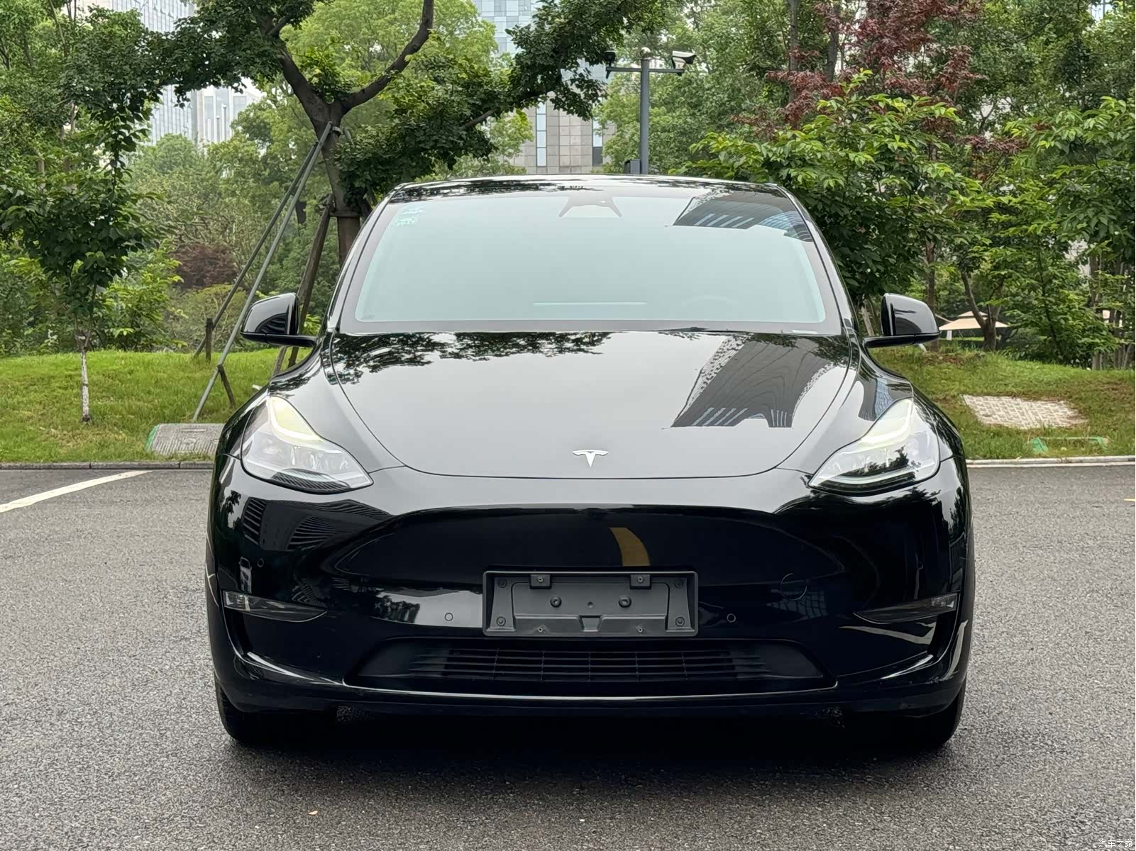 Tesla Model Y, 2023 2