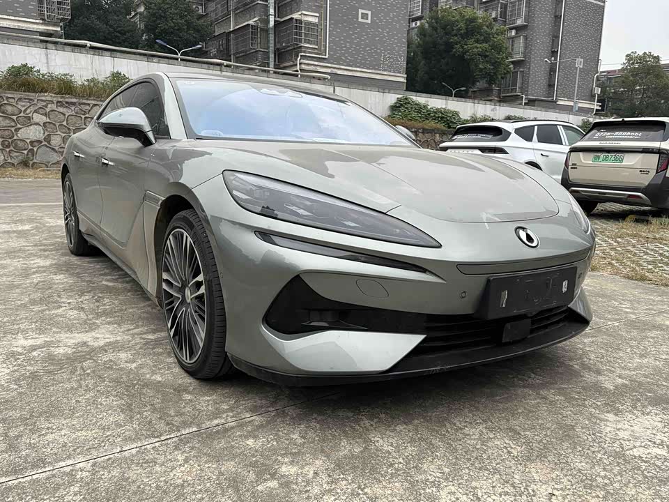 Denza Z9GT