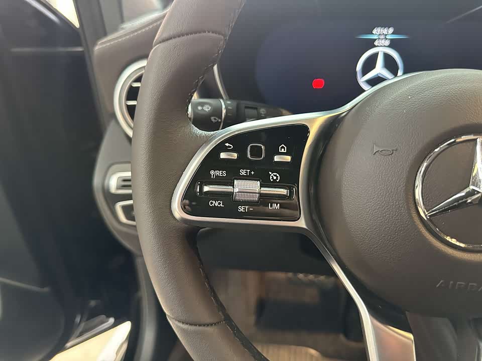 Mercedes-Benz GLC Mercedes-Benz GLC