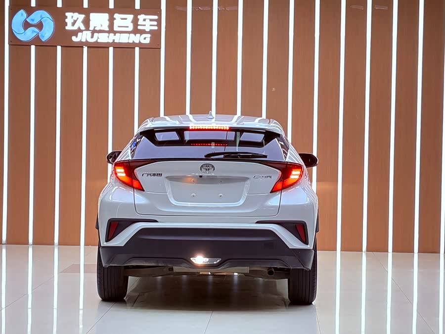 Toyota C-HR 2023, фото 18