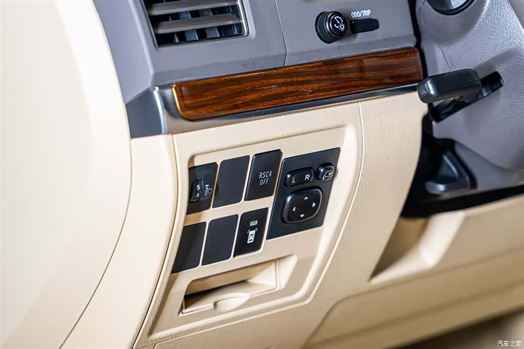 Toyota Land Cruiser, 2017 16