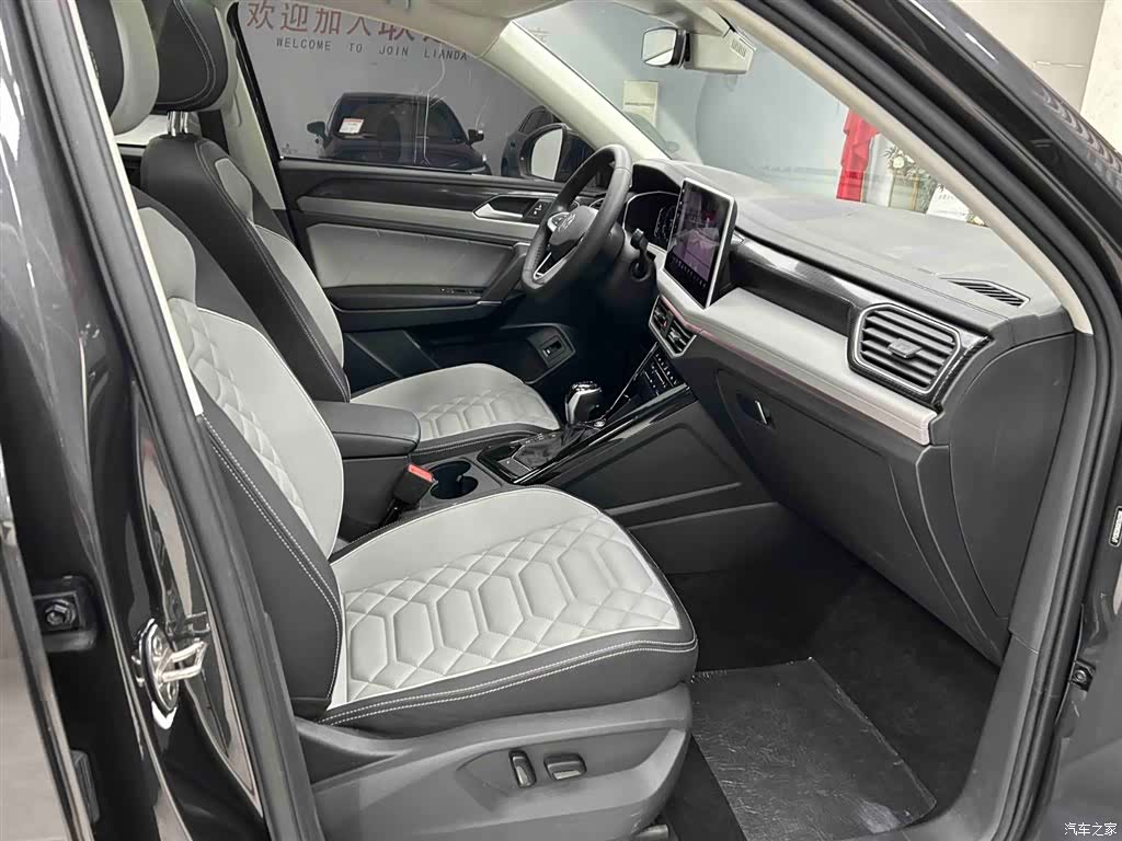 Volkswagen Tayron, 2023 13