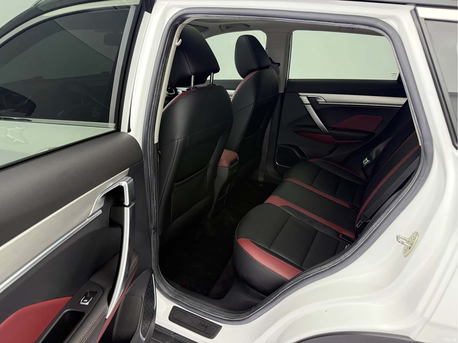 Geely Coolray, 2021 14