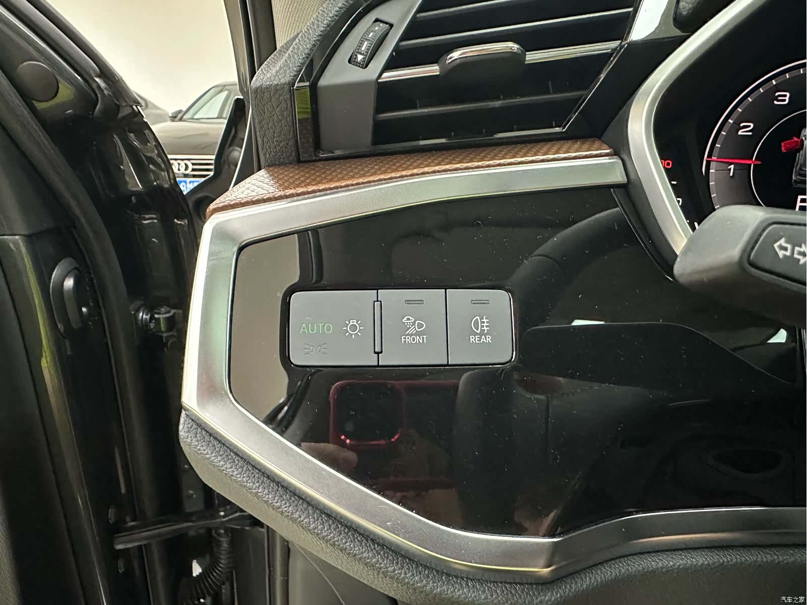 Audi Q3, 2023 12