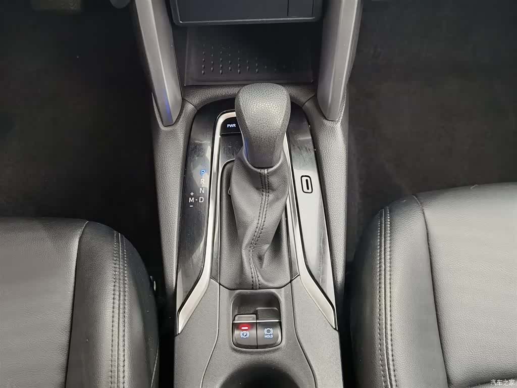 Toyota Frontlander, 2023 13