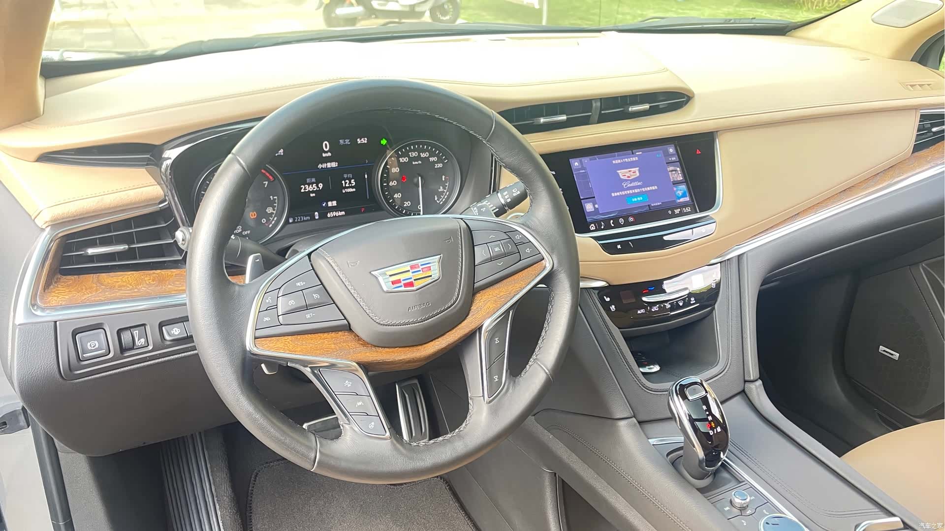 Cadillac XT5, 2025 все фото