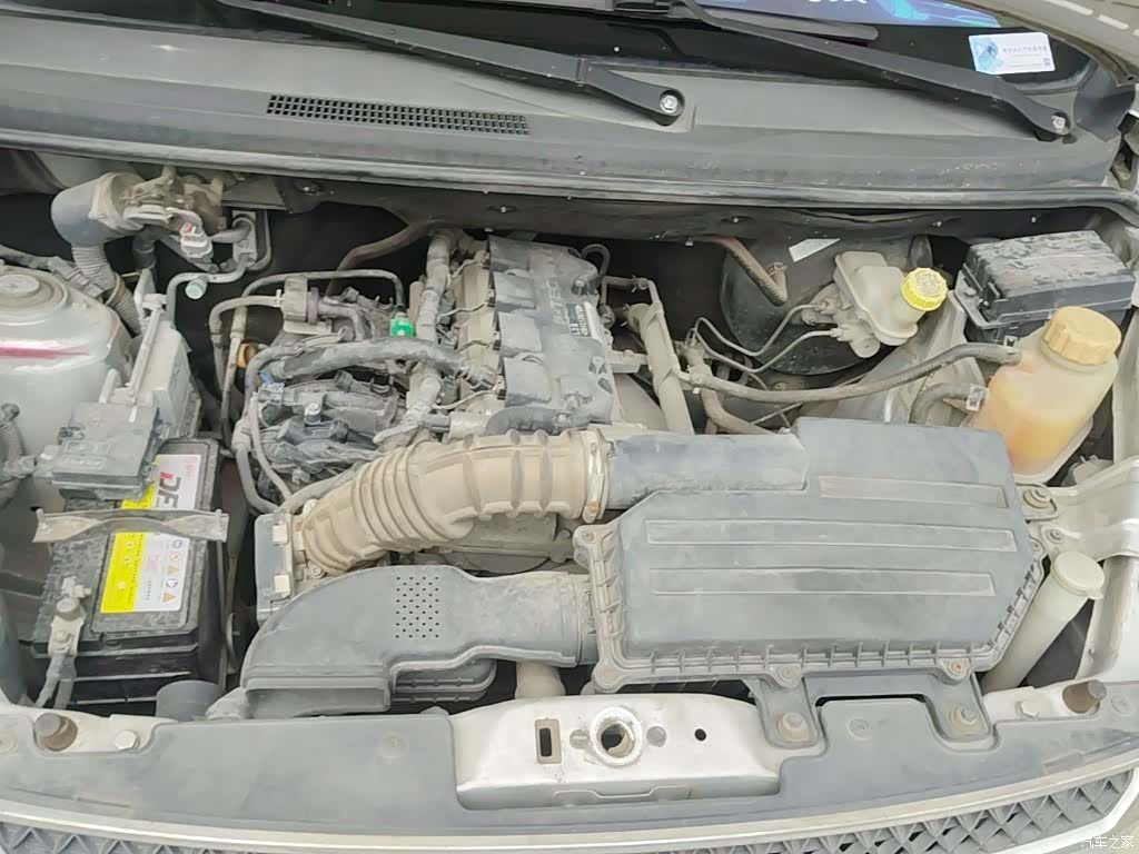 Wuling V, 2017 20