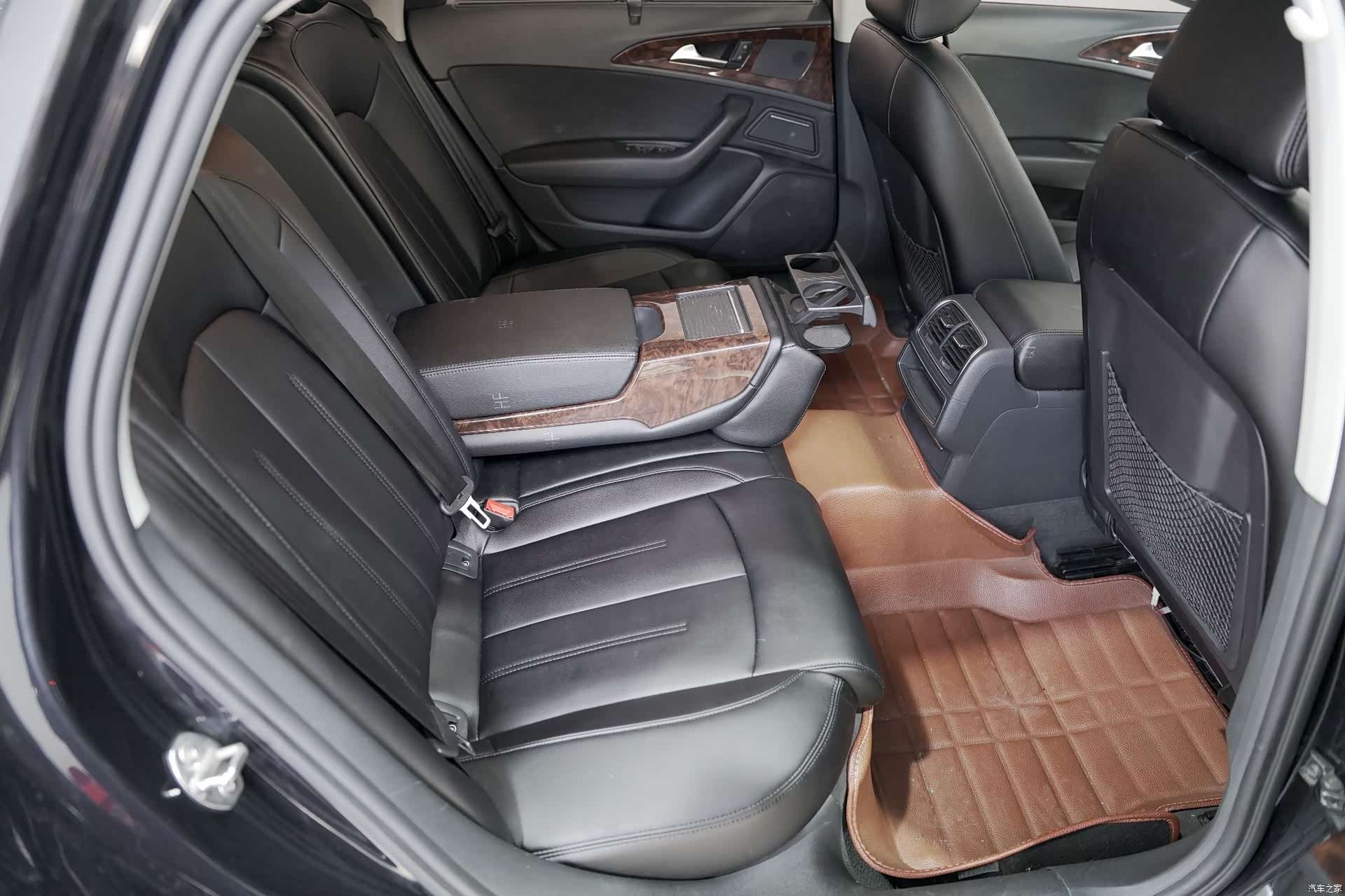 Audi A6L, 2014 16