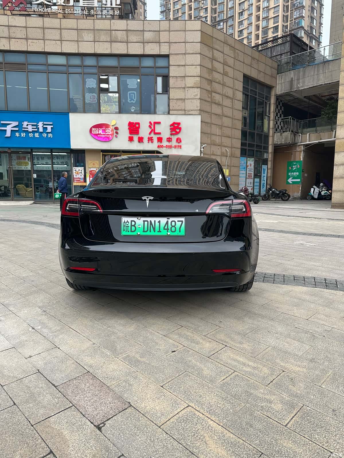 Tesla Model 3, 2022 все фото