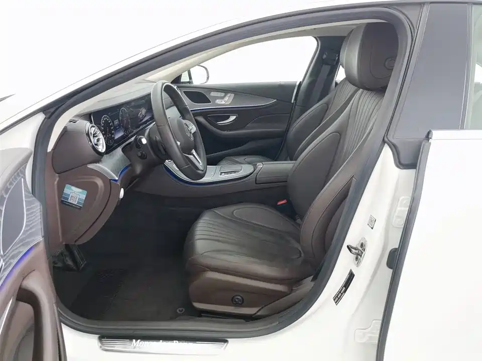 Mercedes-Benz CLS Mercedes-Benz CLS