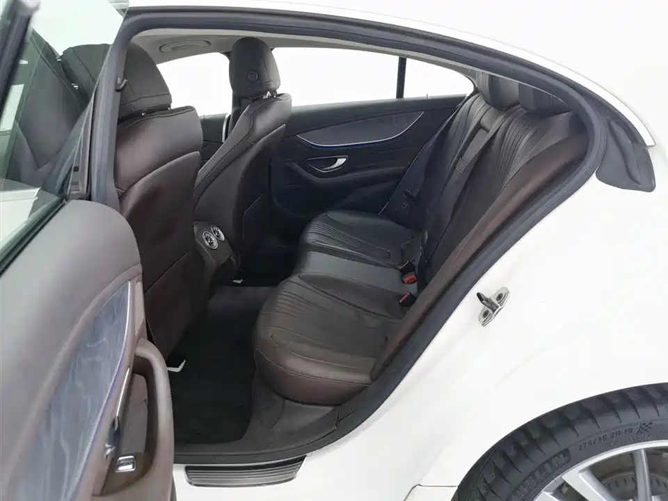 Mercedes-Benz CLS Mercedes-Benz CLS