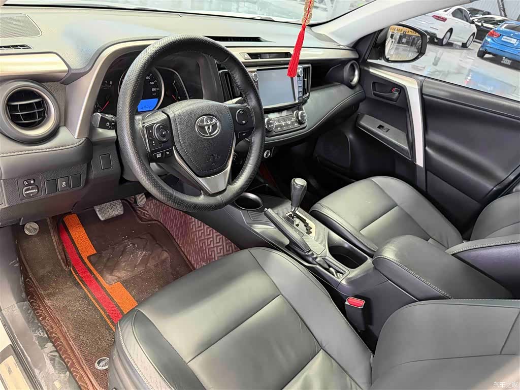 Toyota RAV4, 2016 13