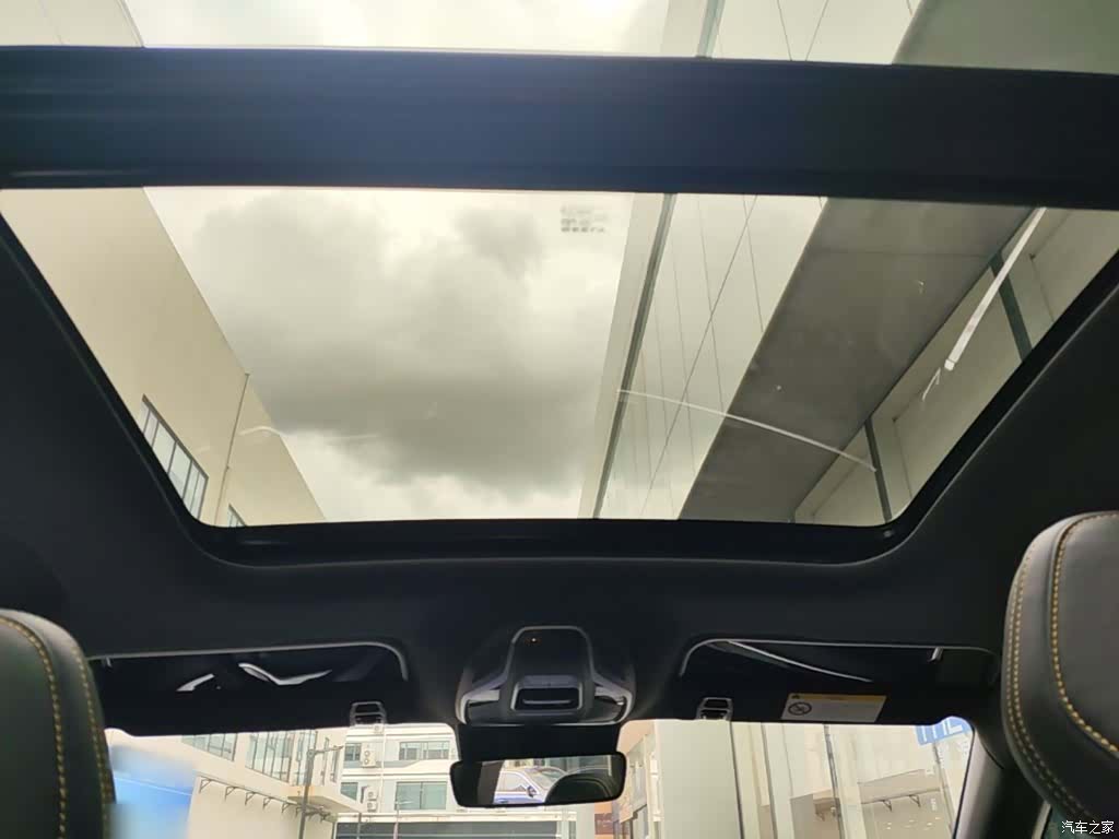 Geely Coolray, 2025 18