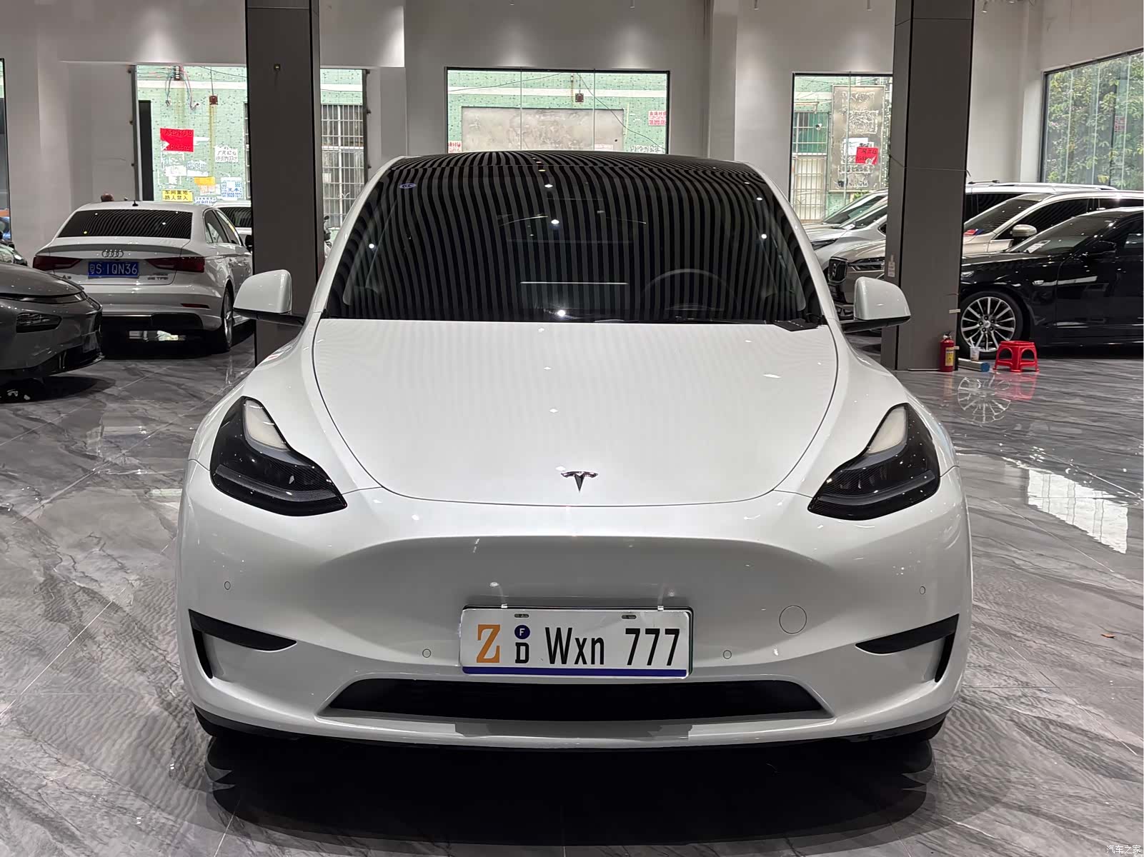 Tesla Model Y, 2023 3