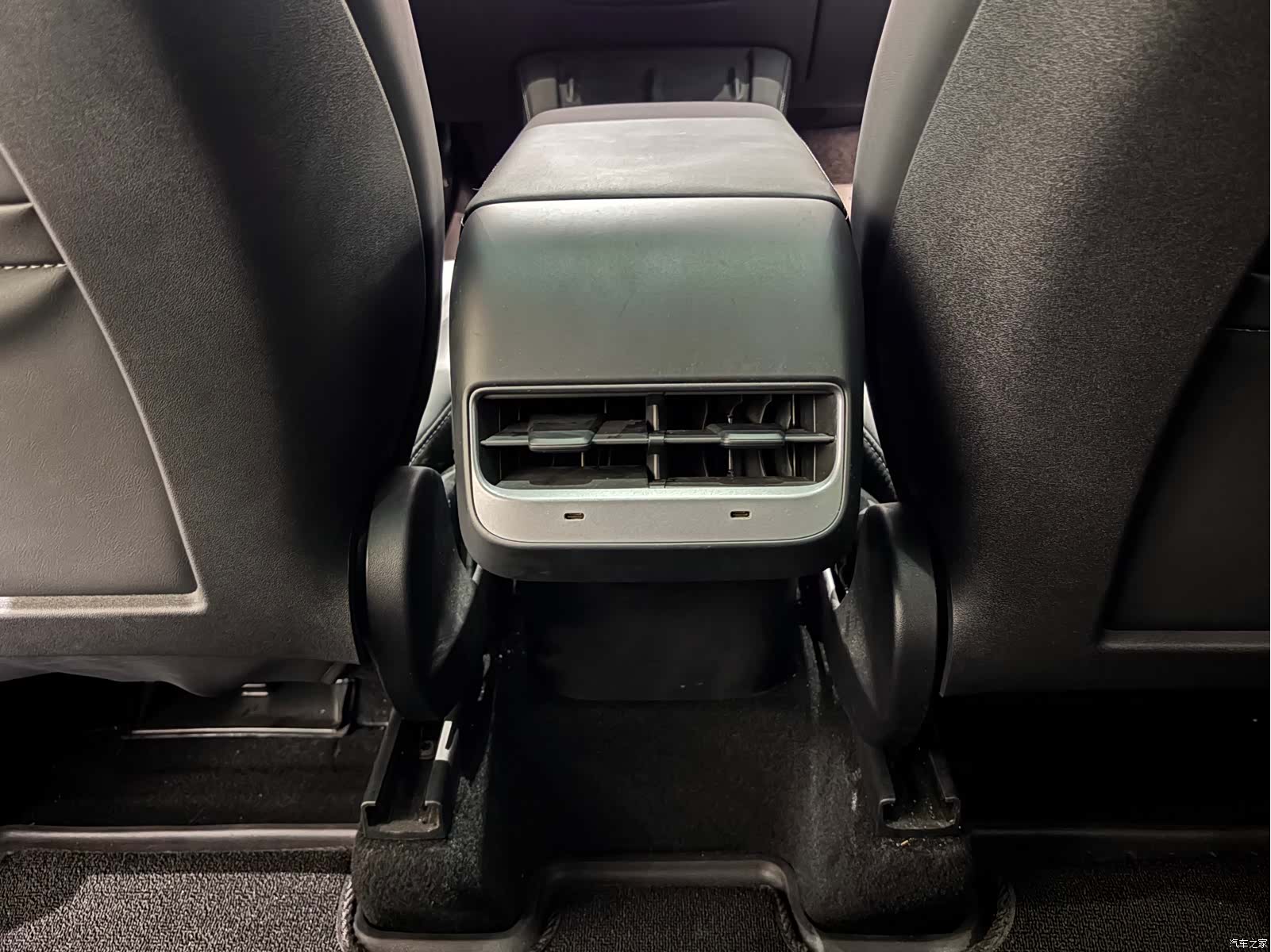 Tesla Model Y, 2023 12