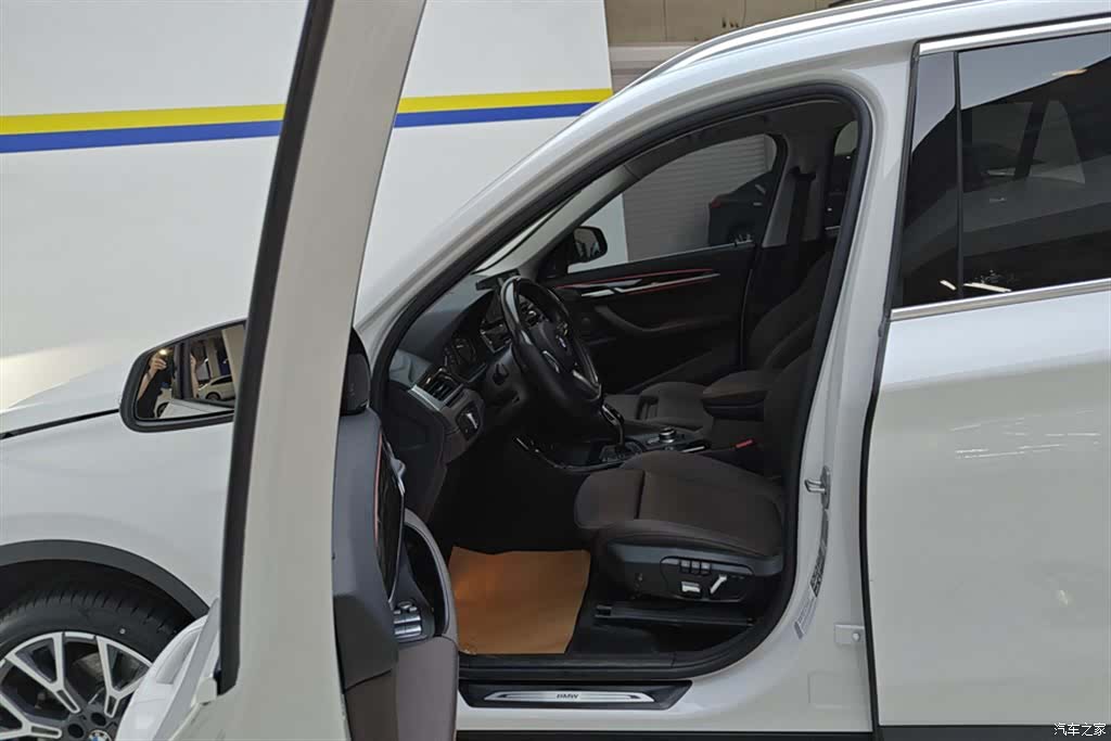 BMW X1, 2023 9