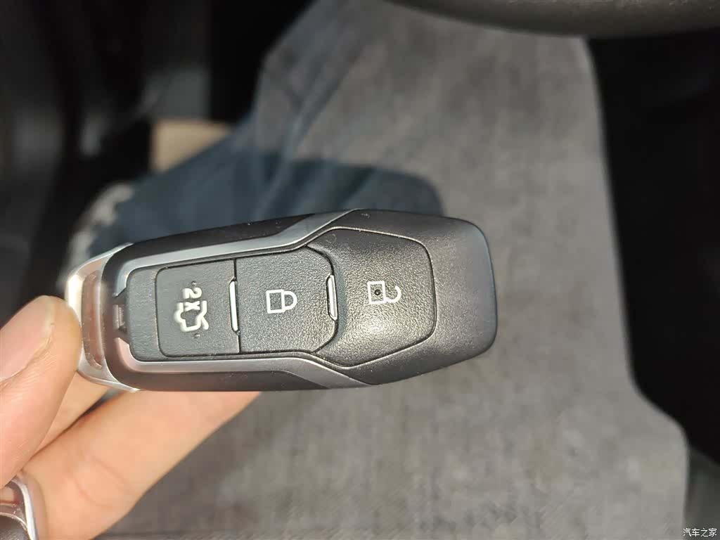 Ford Edge, 2016 17