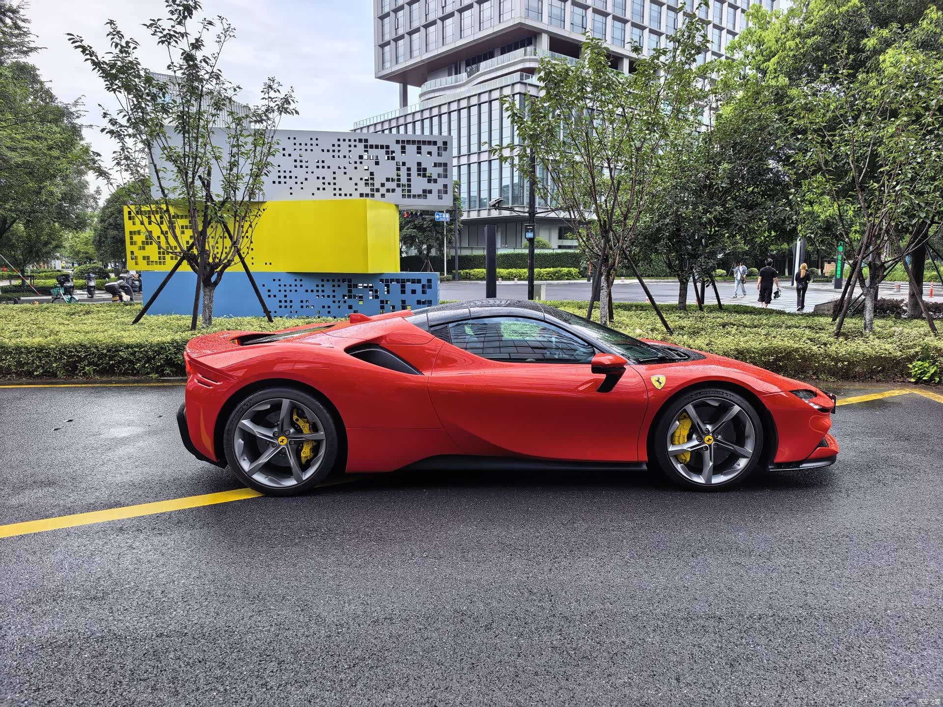 Ferrari SF90, 2023 15