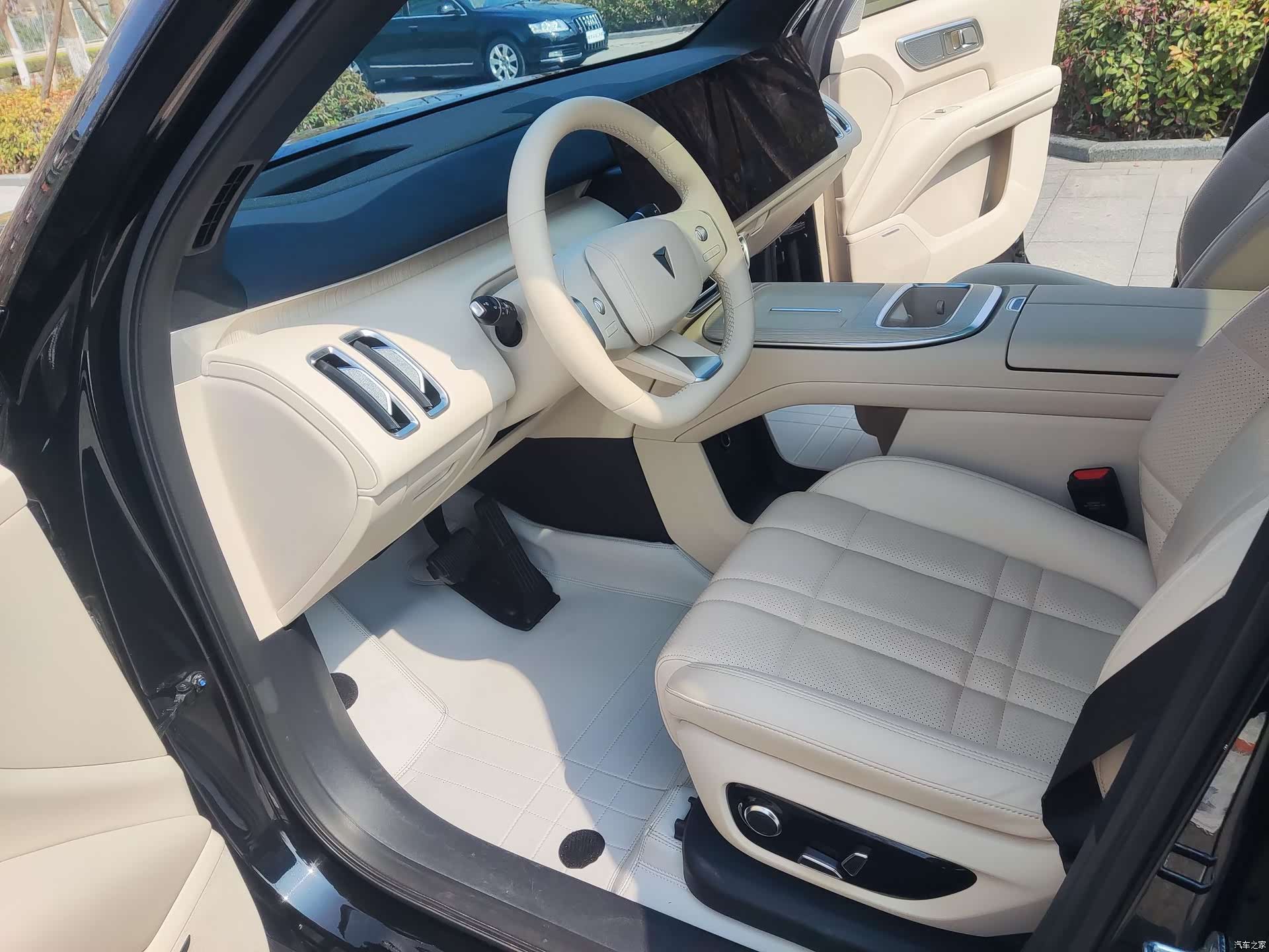 Deepal S09, 2025 15
