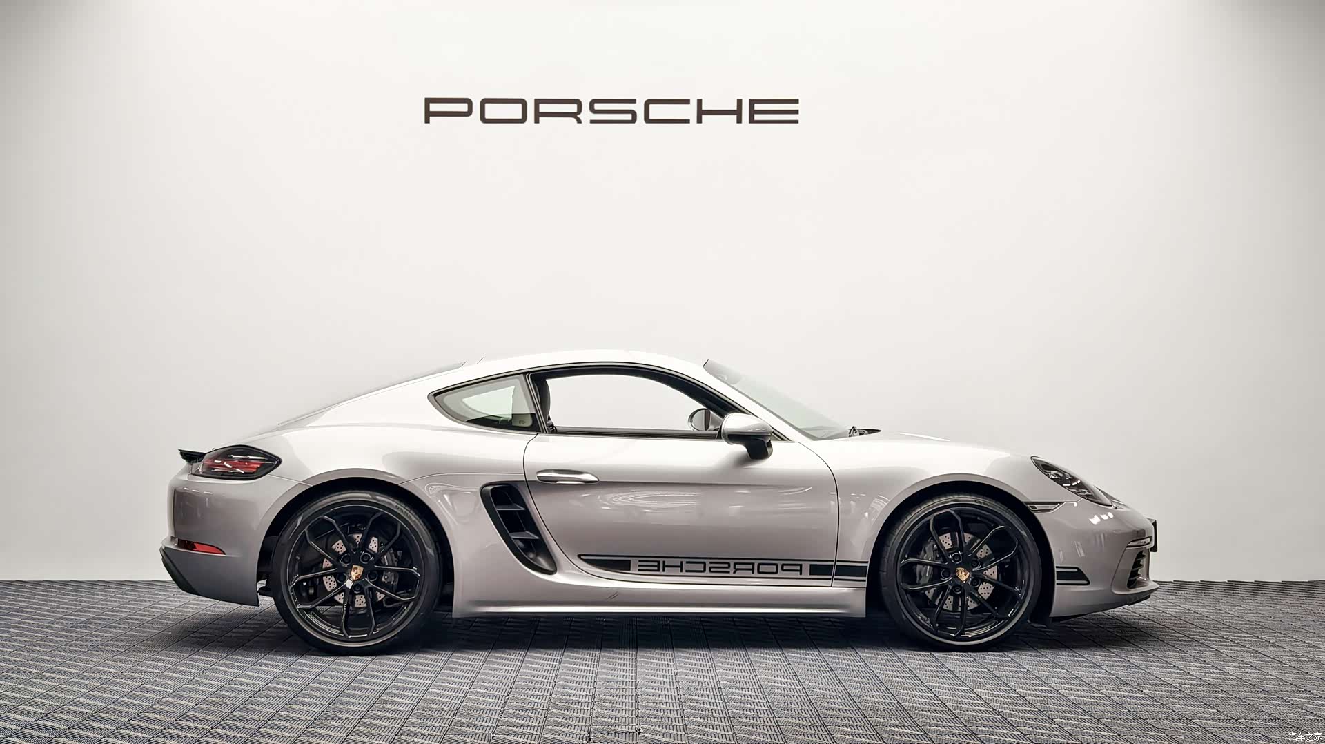 Porsche Cayman, 2025 6