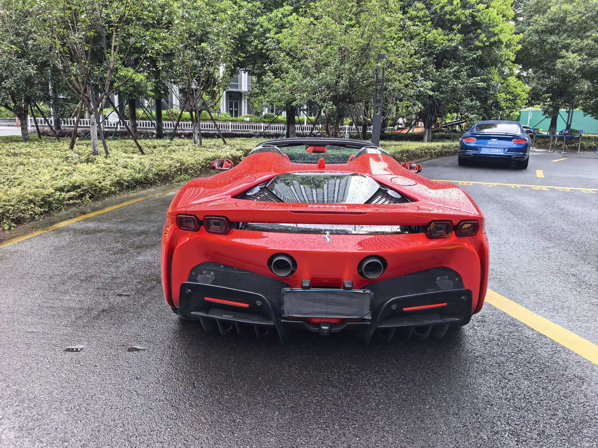 Ferrari SF90, 2023 17