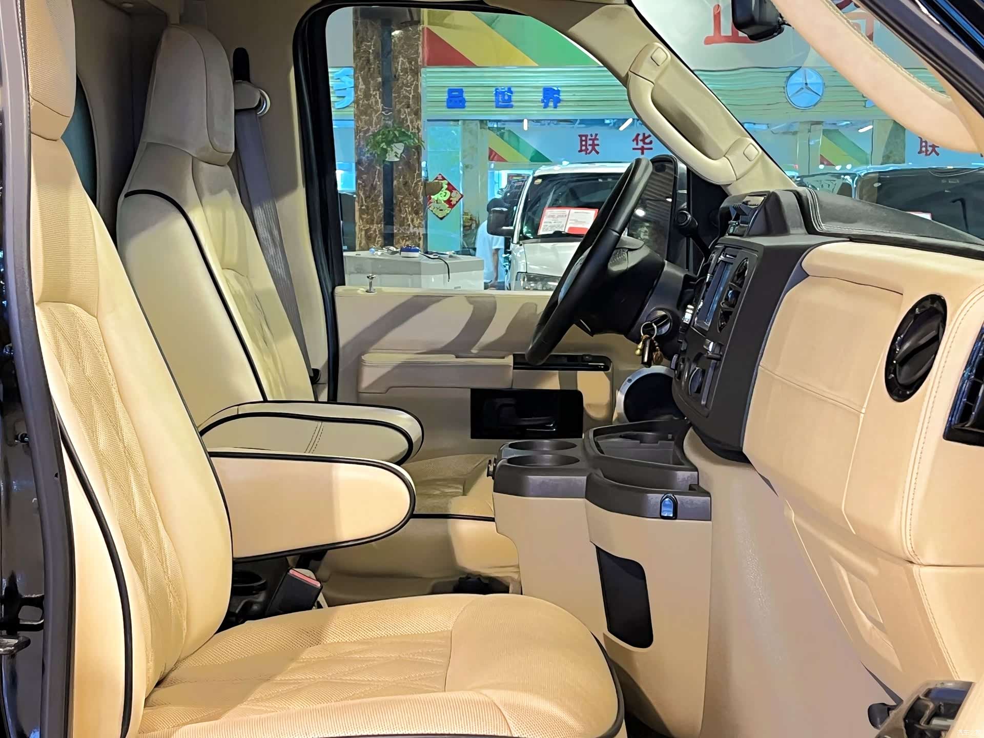 Ford E350, 2012 10
