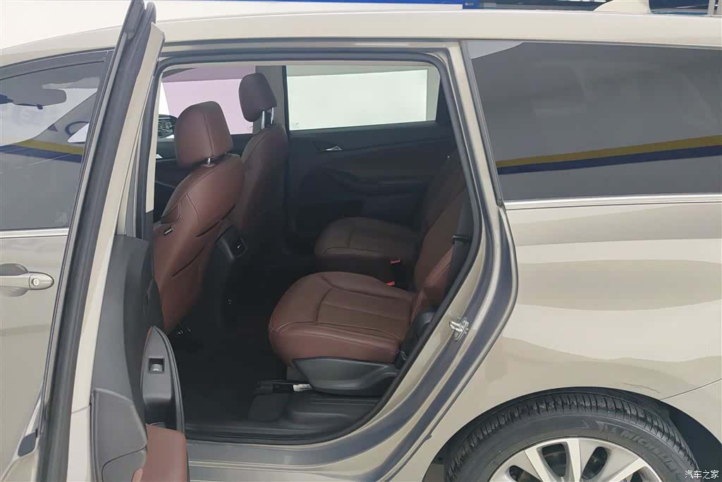 Buick GL6, 2020 11
